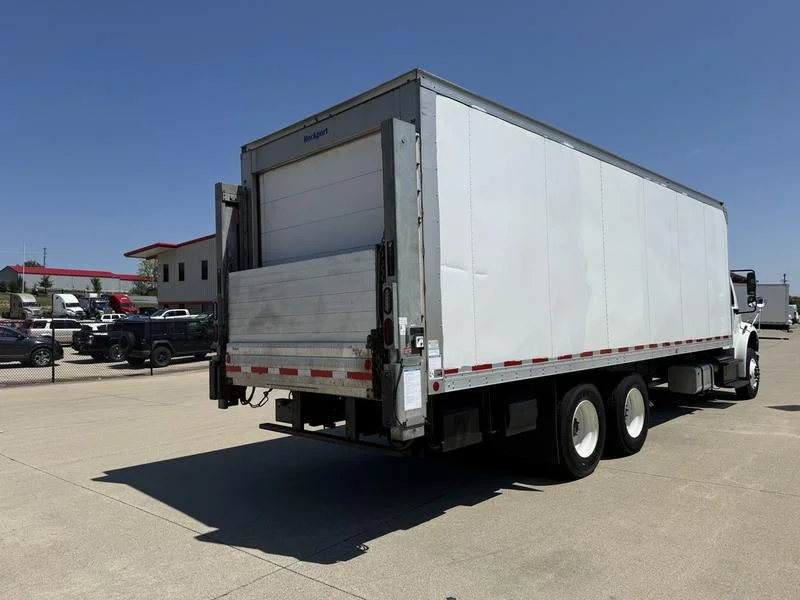 2020 Freightliner M2 106 in Walton, KY — photo 4