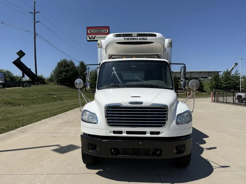 2020 Freightliner M2 106 in Walton, KY — photo 2