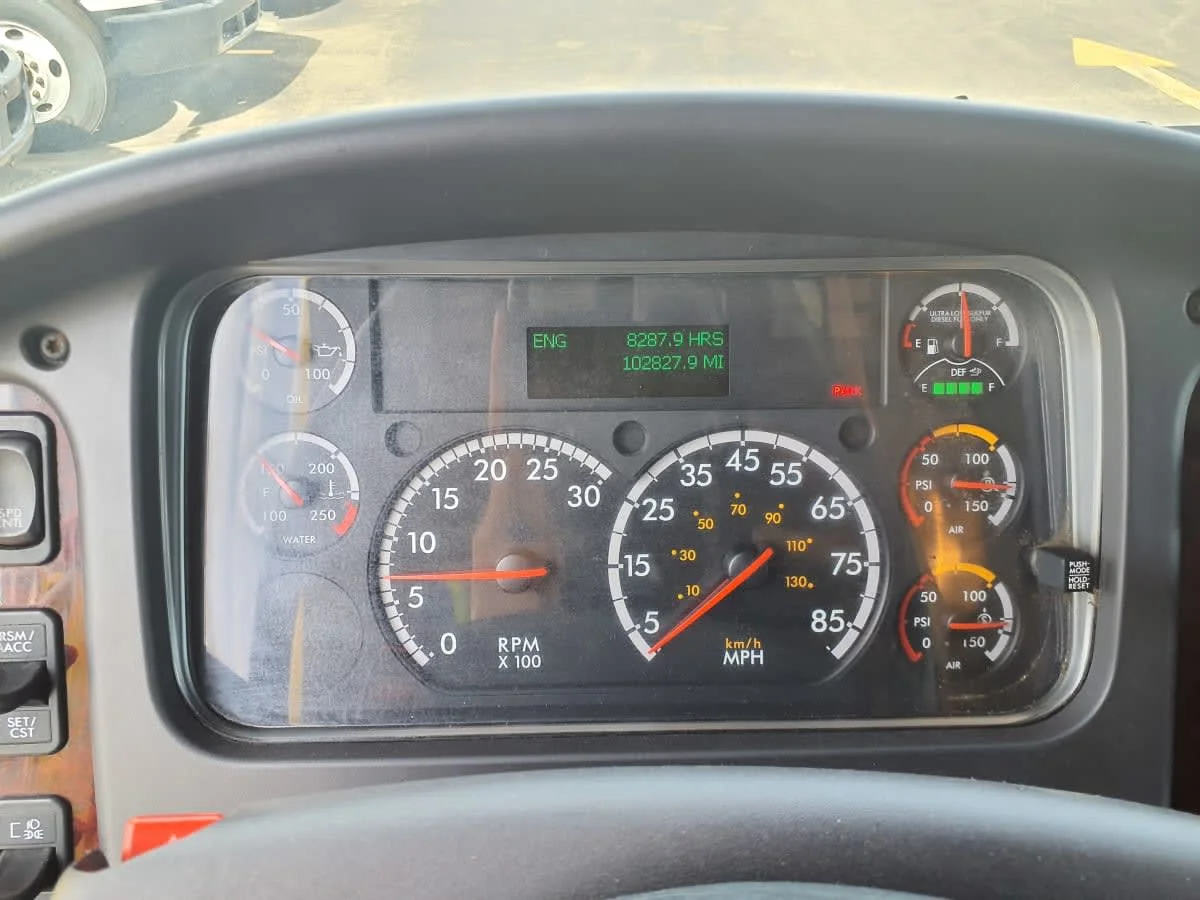 2016 Freightliner M2 106 - image 10