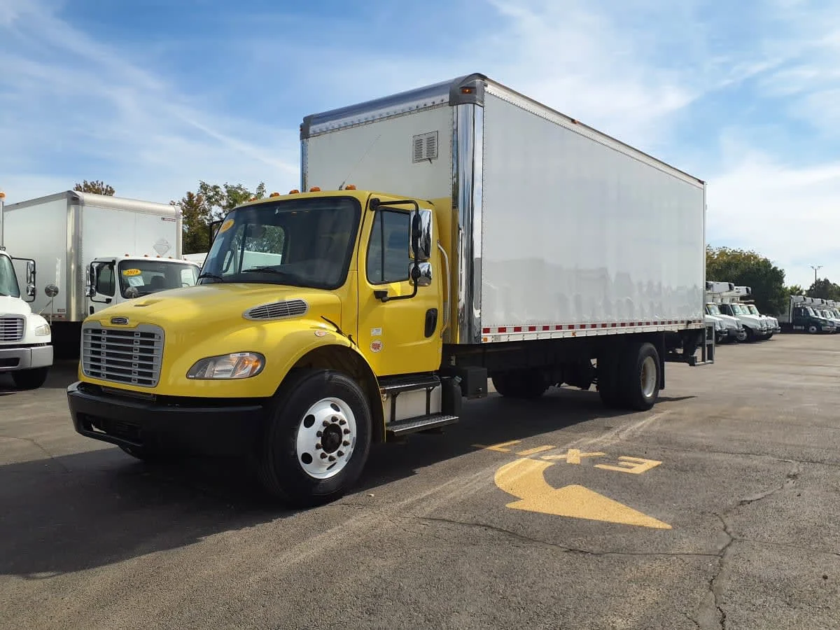 2016 Freightliner M2 106 in Bolingbrook, IL