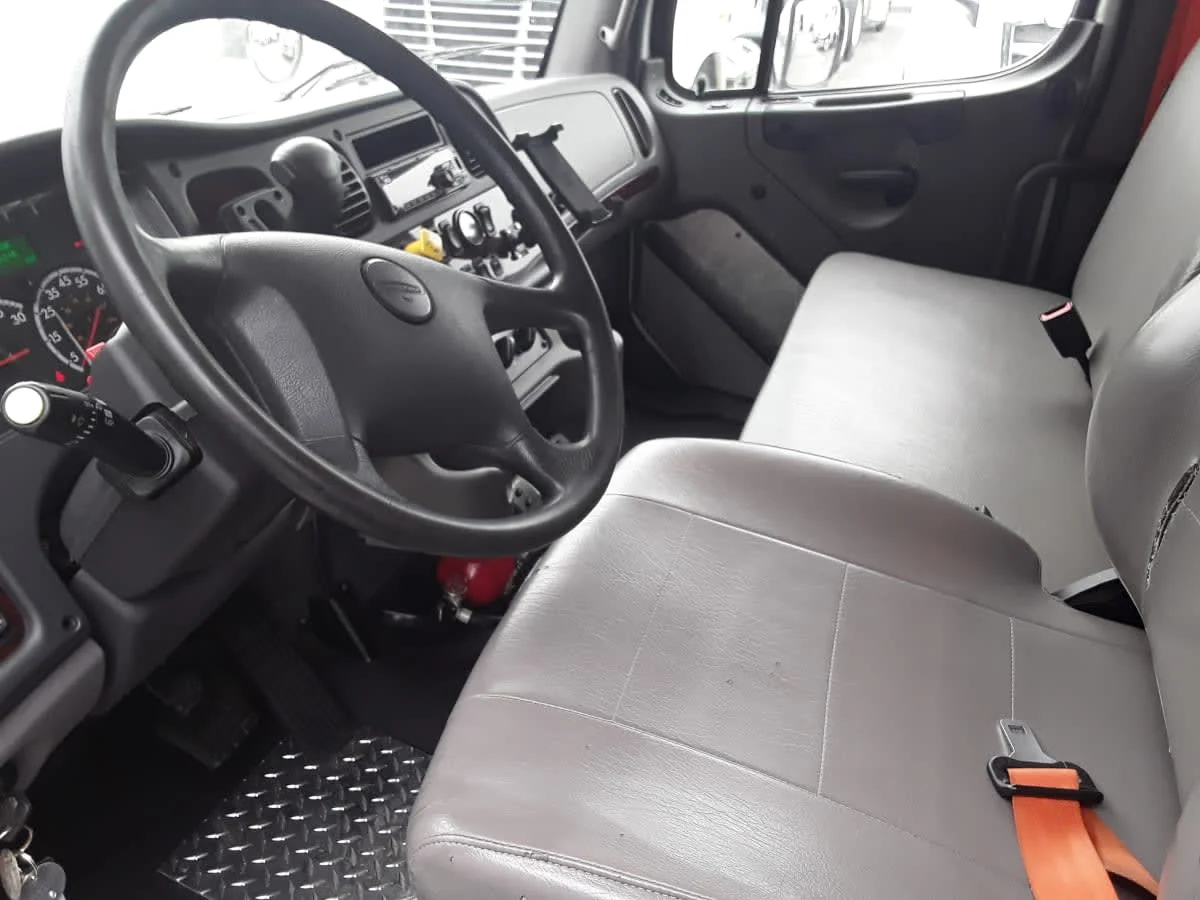 2020 Freightliner M2 106 in Allentown, PA — photo 8