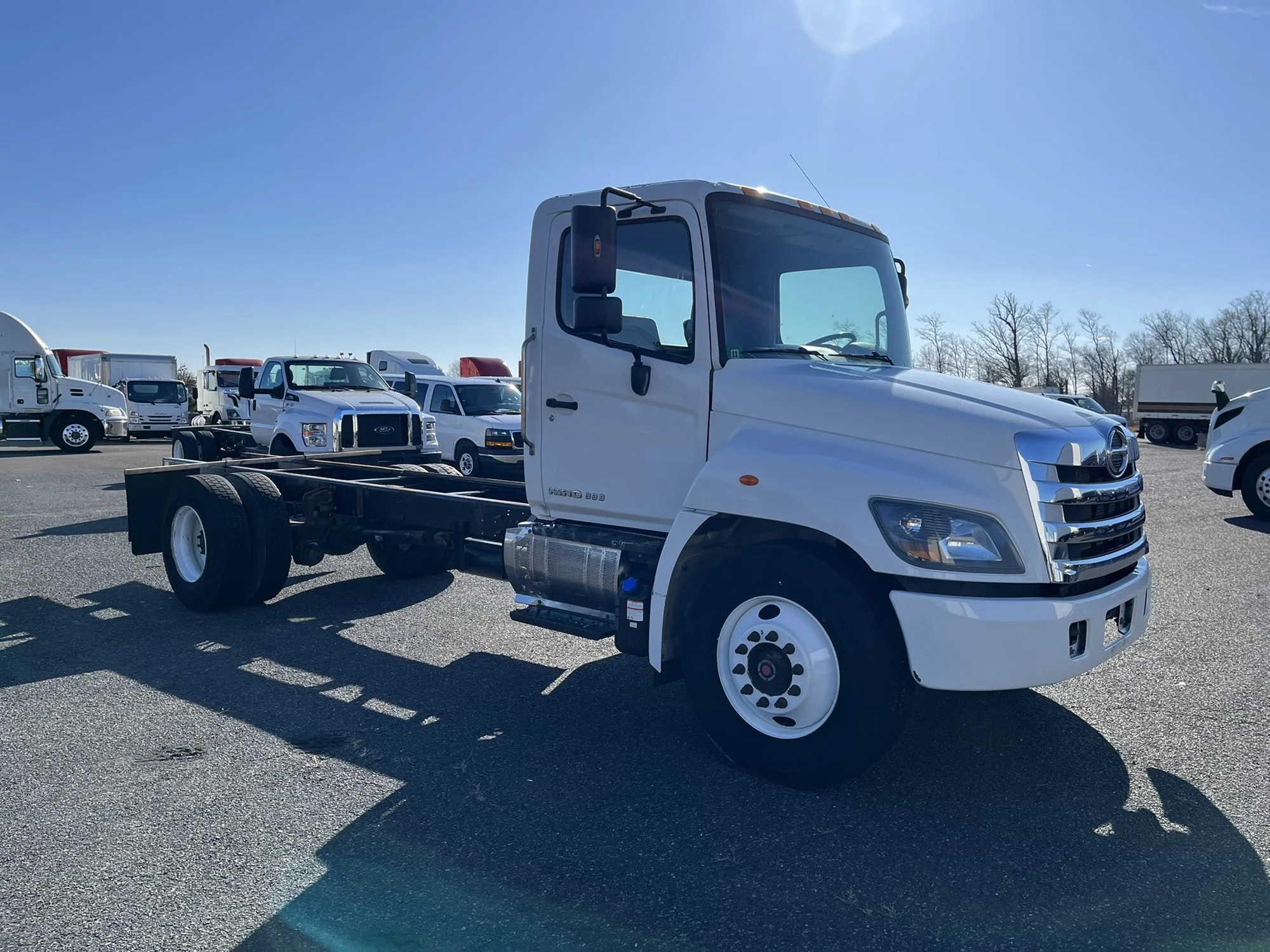 2019 Hino 268 in Souderton, PA — photo 3