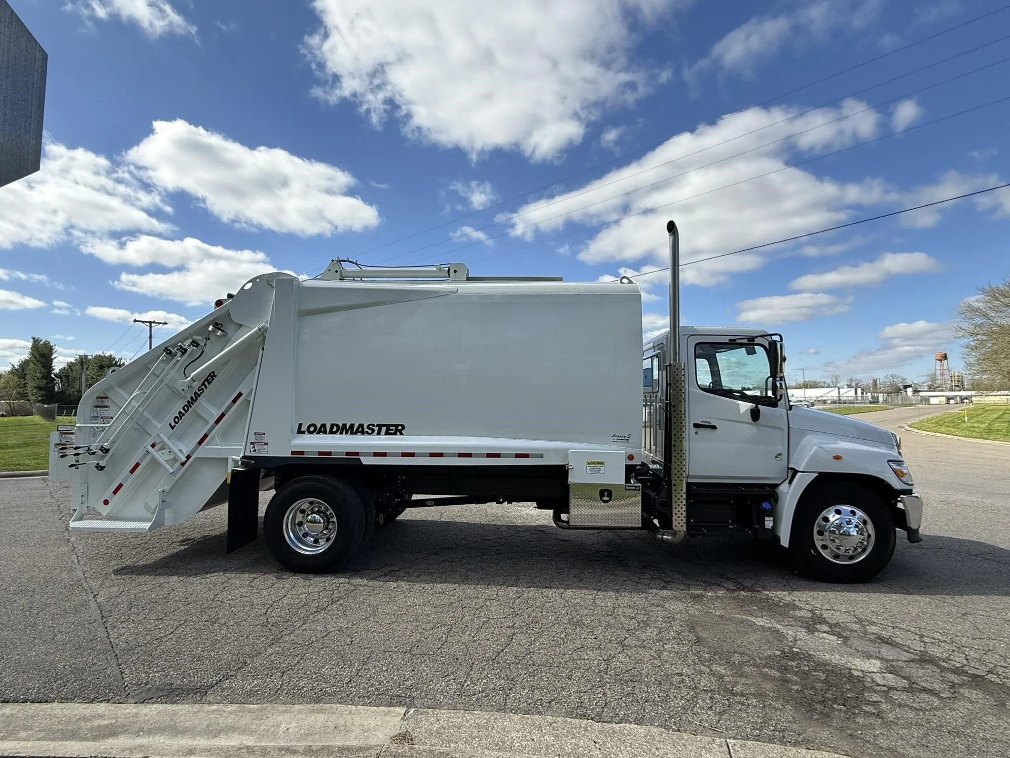 2025 Hino L7 in Findlay, OH — photo 5