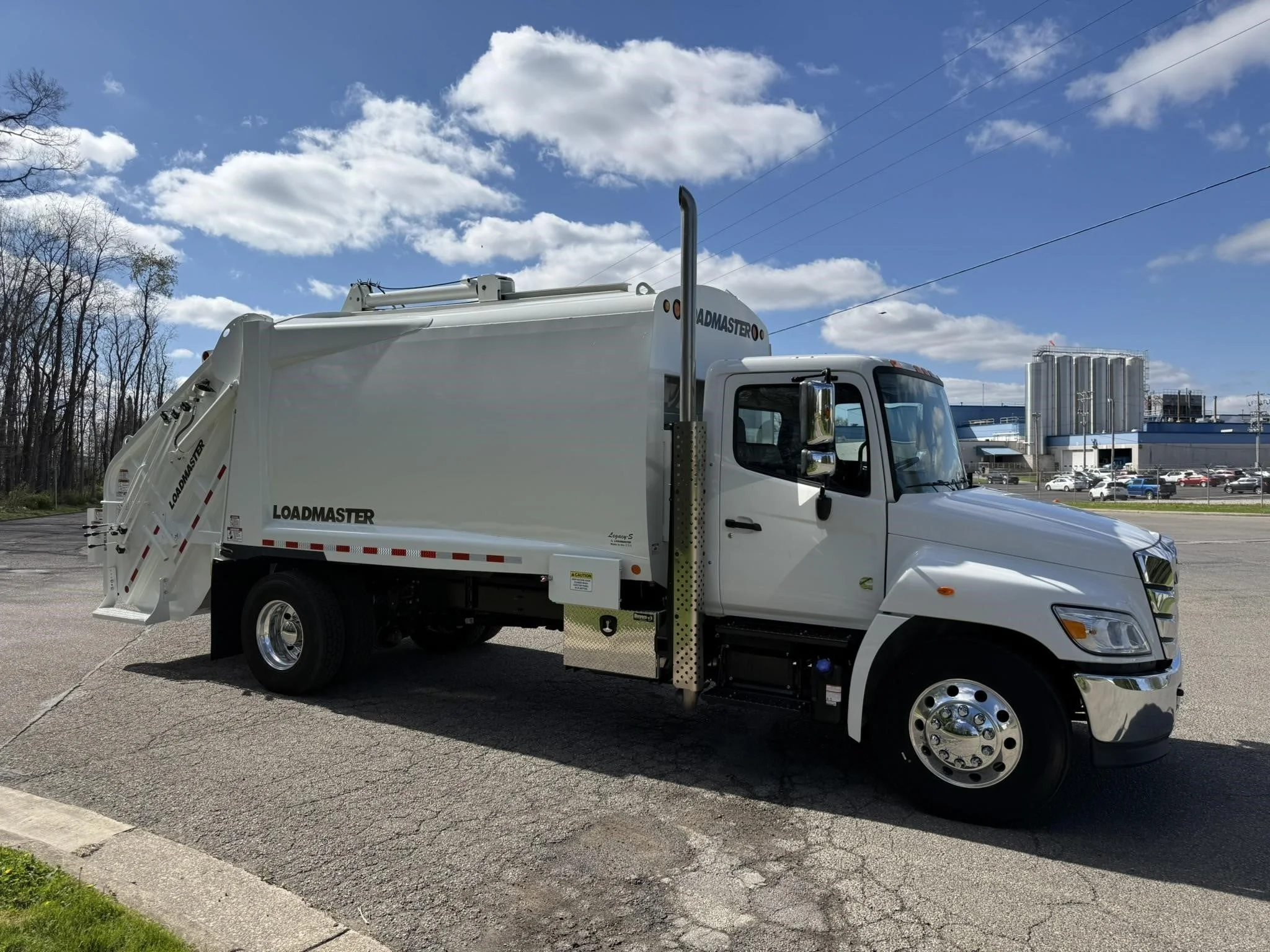 2025 Hino L7 in Findlay, OH — photo 4