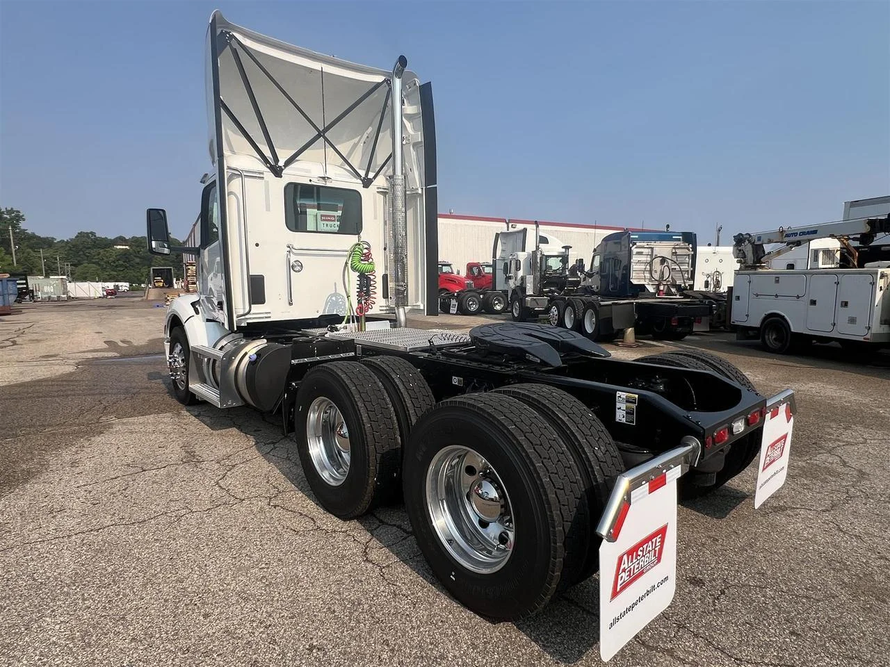 2027 Peterbilt 579 in South St. Paul, MN — photo 5