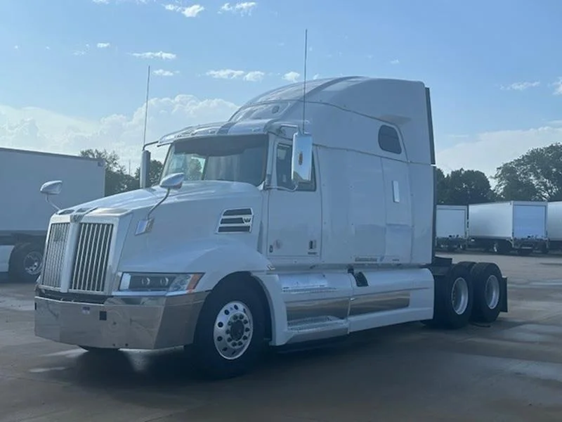 2019 Western Star 5700XE in Waukee