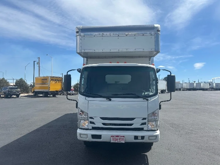 2020 Isuzu NRR in Denver, CO — photo 2