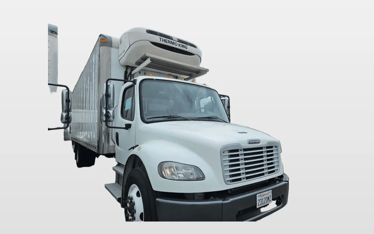 2019 Freightliner M2 106 - image 1