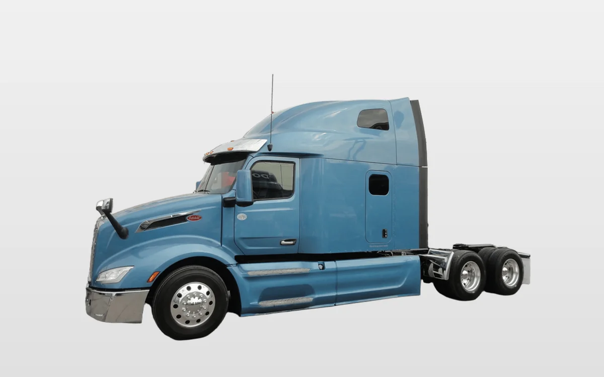 2022 PETERBILT 579 - image 1