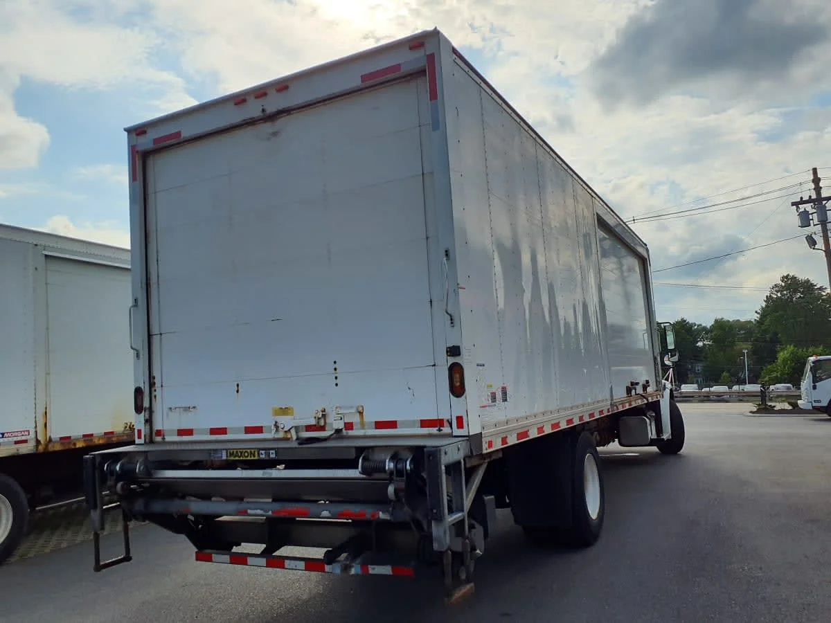 2019 Freightliner M2 106 - image 4