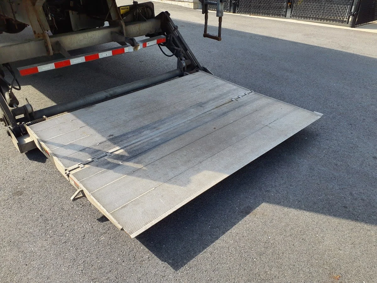 2019 Freightliner M2 106 - image 11