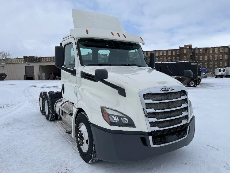 2019 Freightliner Cascadia in South Bend, IN
