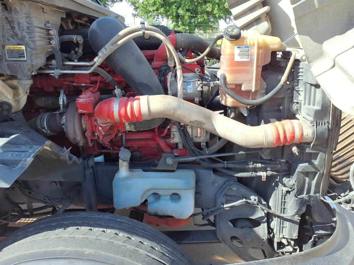 2020 International LT - image 9