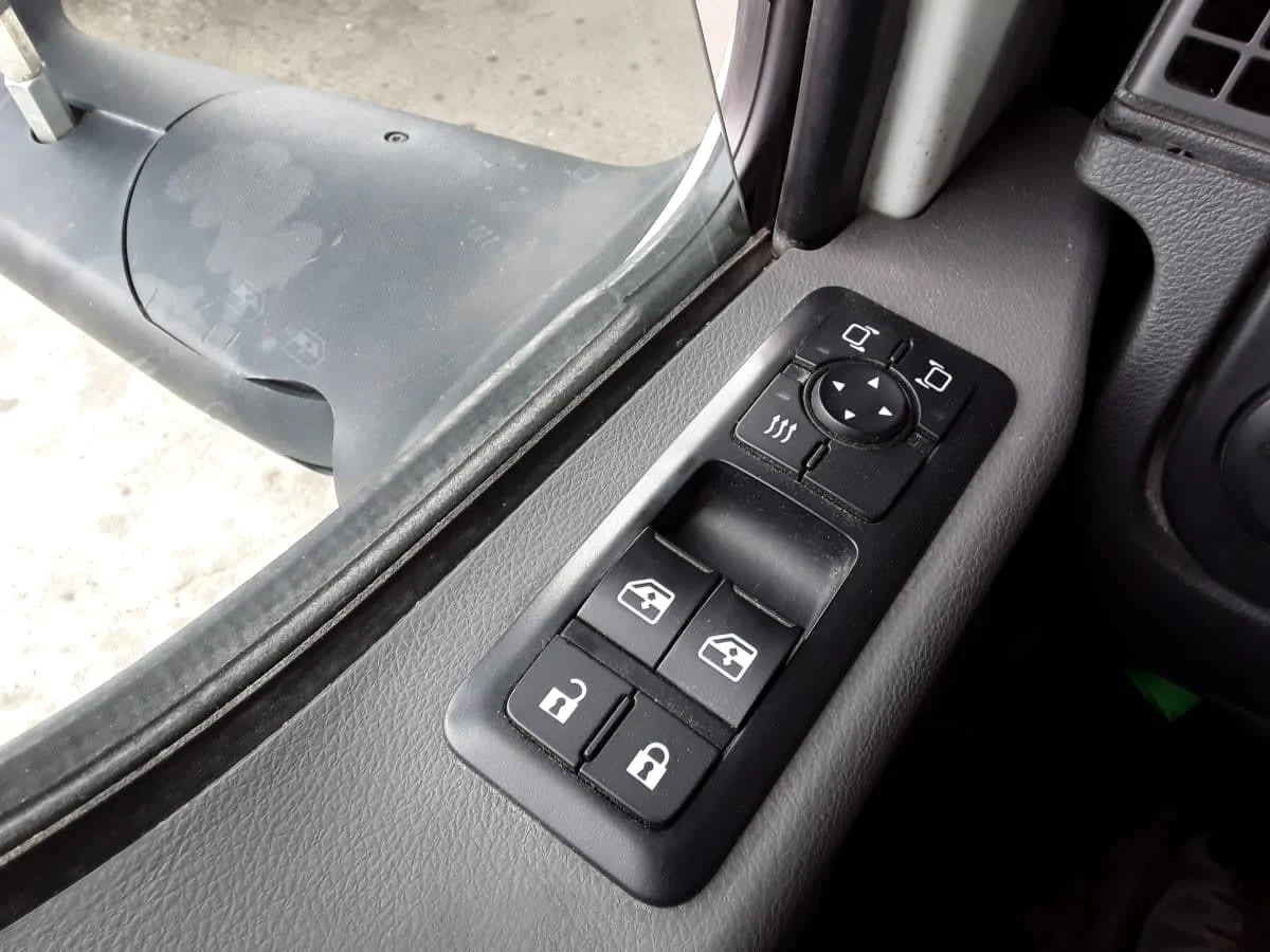 2022 International LT in Hilliard, OH — photo 10
