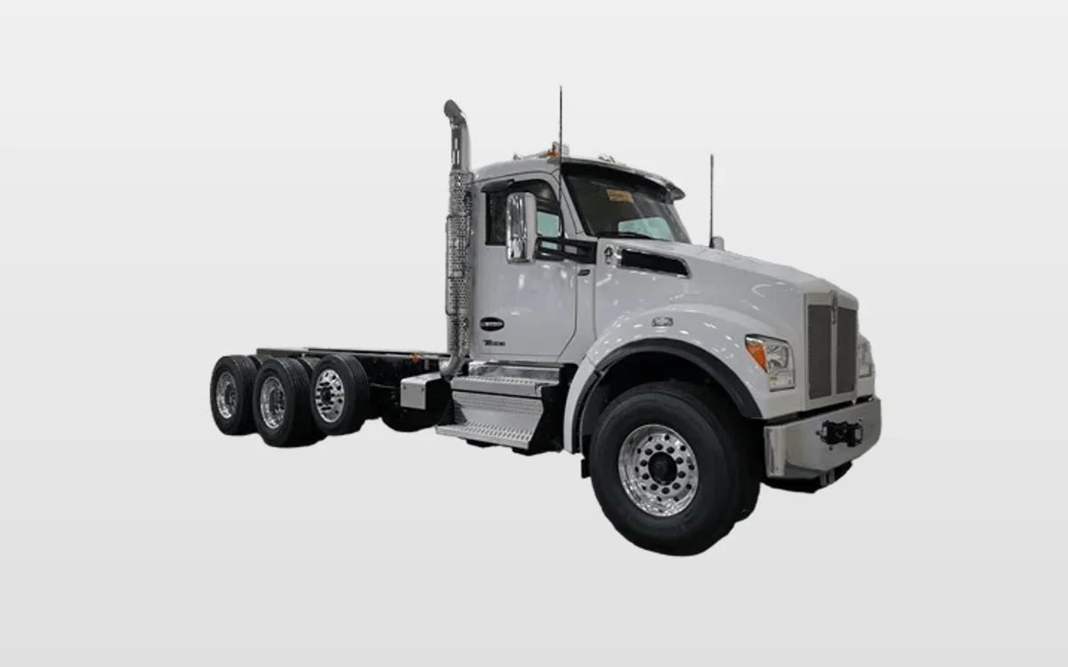2026 Kenworth T880 - image 1