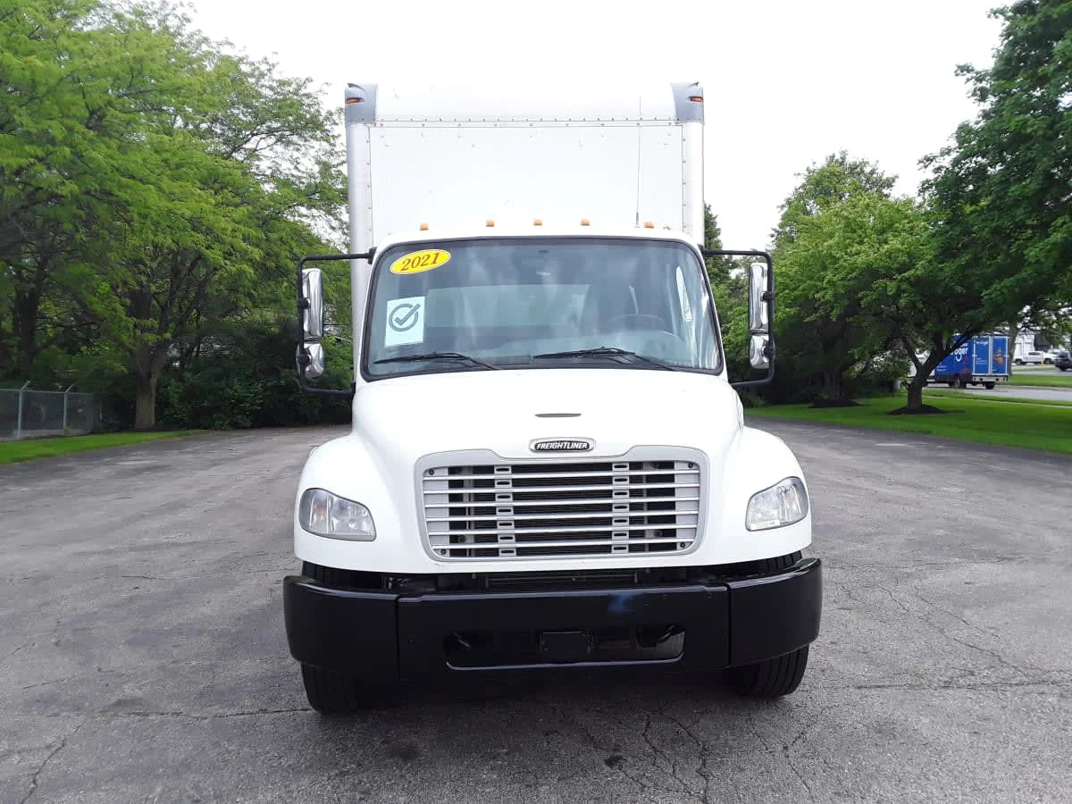 2021 Freightliner M2 106 in Hilliard, OH — photo 2