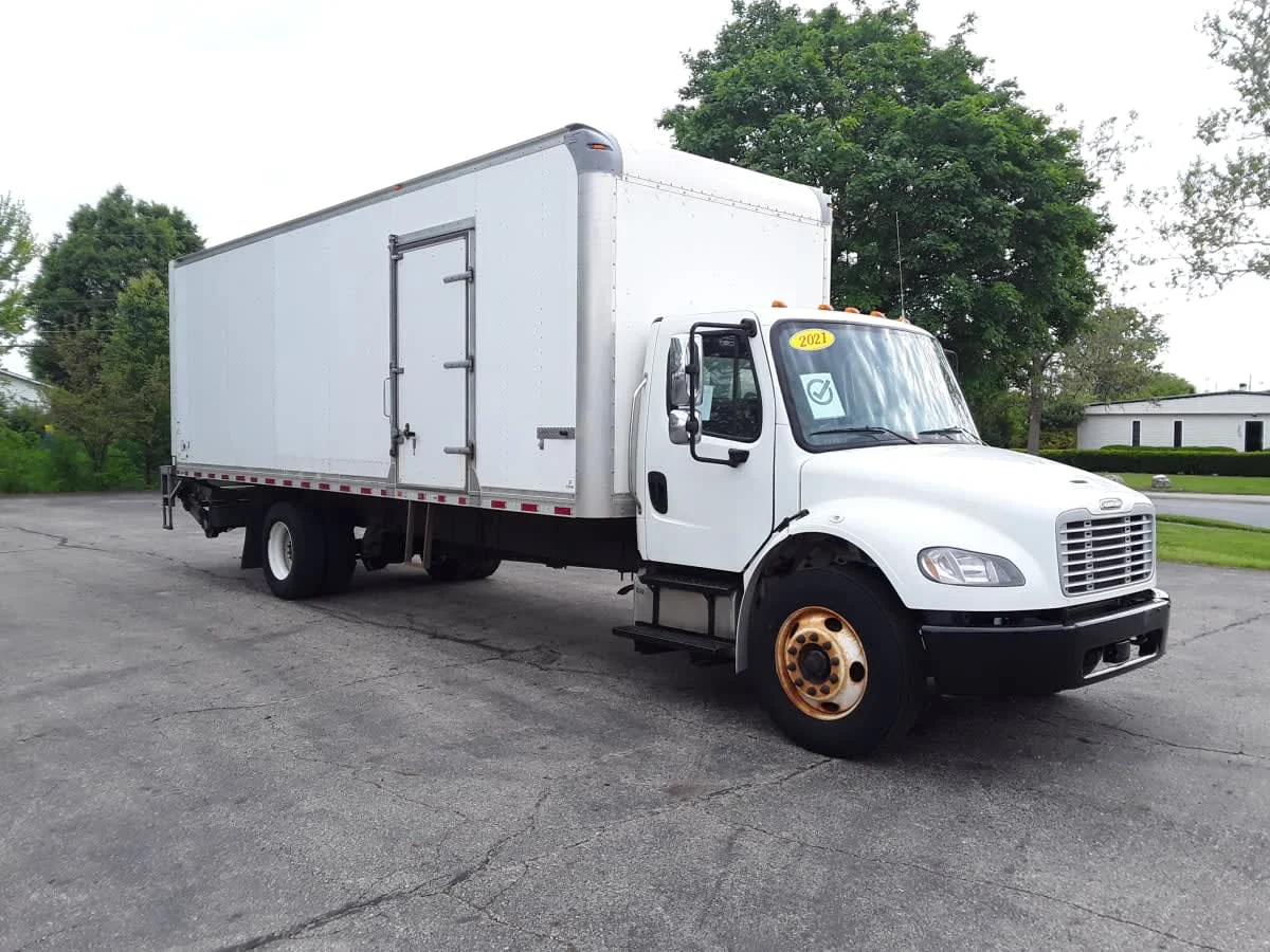 2021 Freightliner M2 106 in Hilliard, OH — photo 3