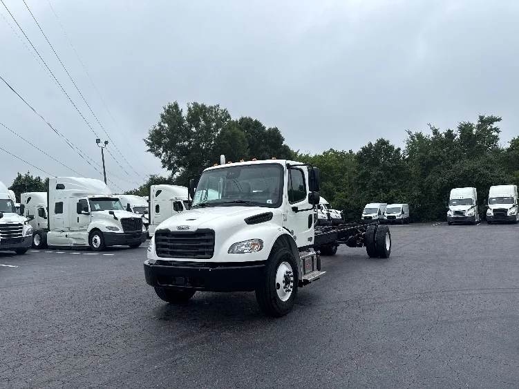 2025 Freightliner in Greensboro, NC — photo 3