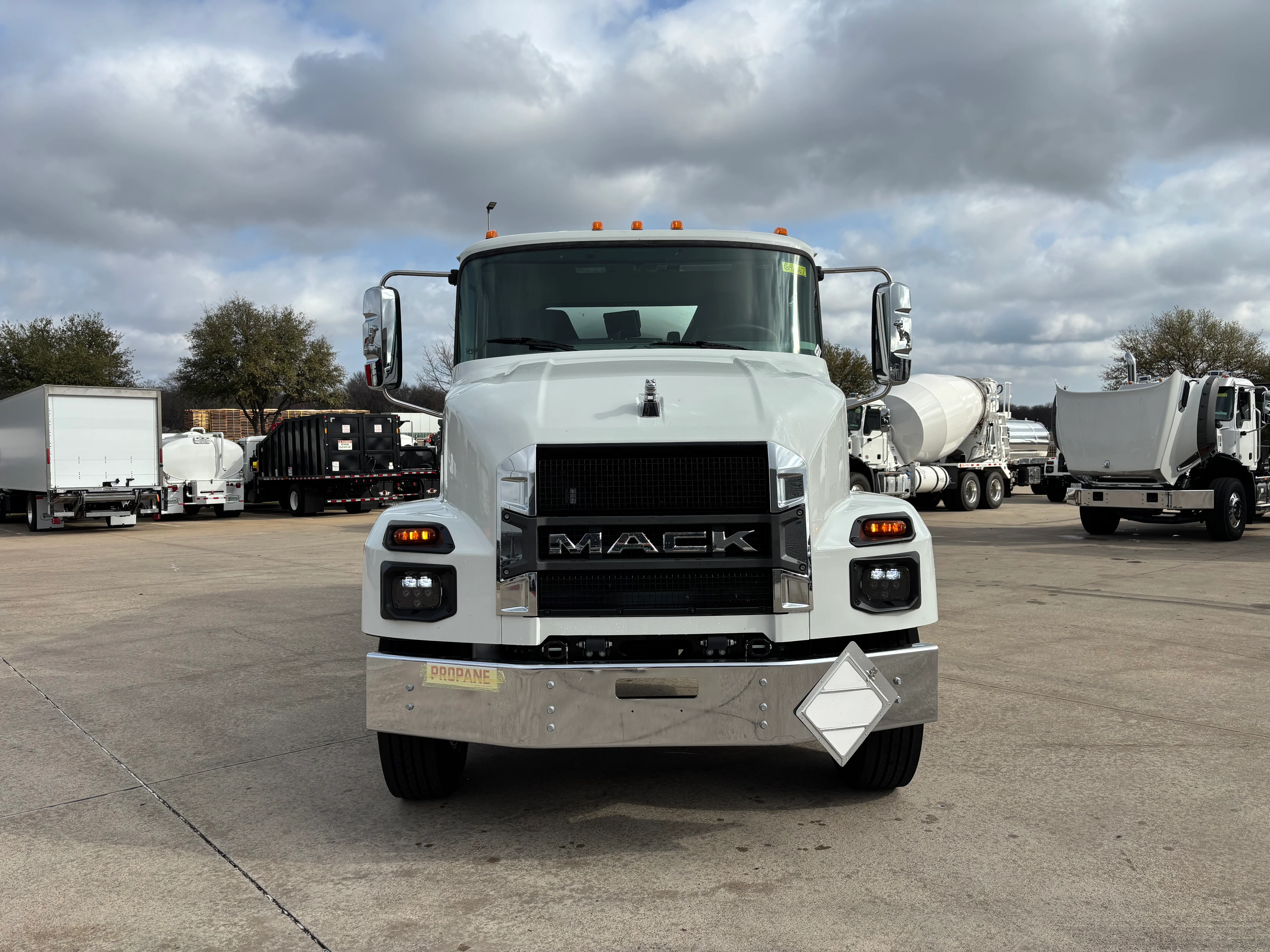 2026 Mack MD in Dallas I-20, TX — photo 2