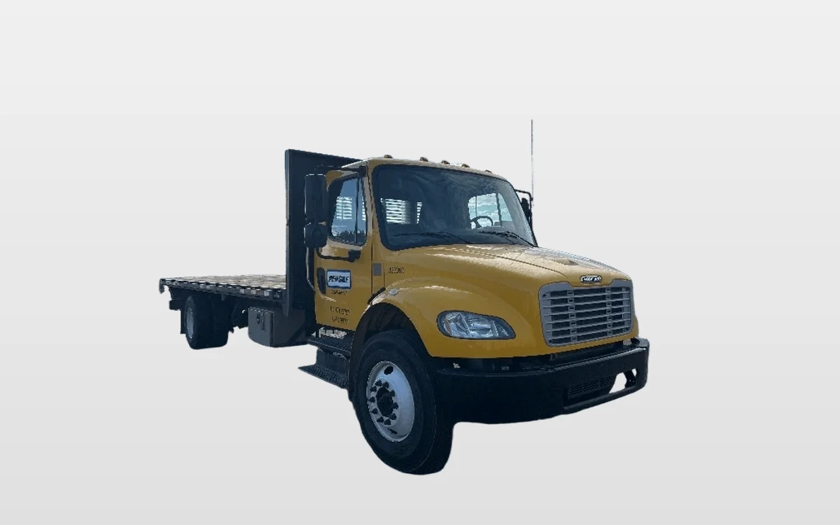 2019 Freightliner M2 106 - image 1