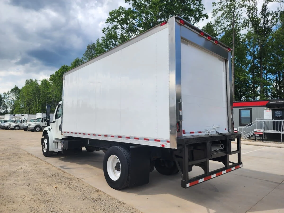 2017 Freightliner M2 106 in Greensboro, NC — photo 6