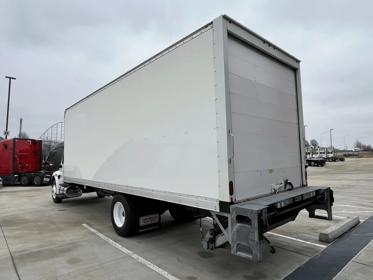 2022 International MV - image 5