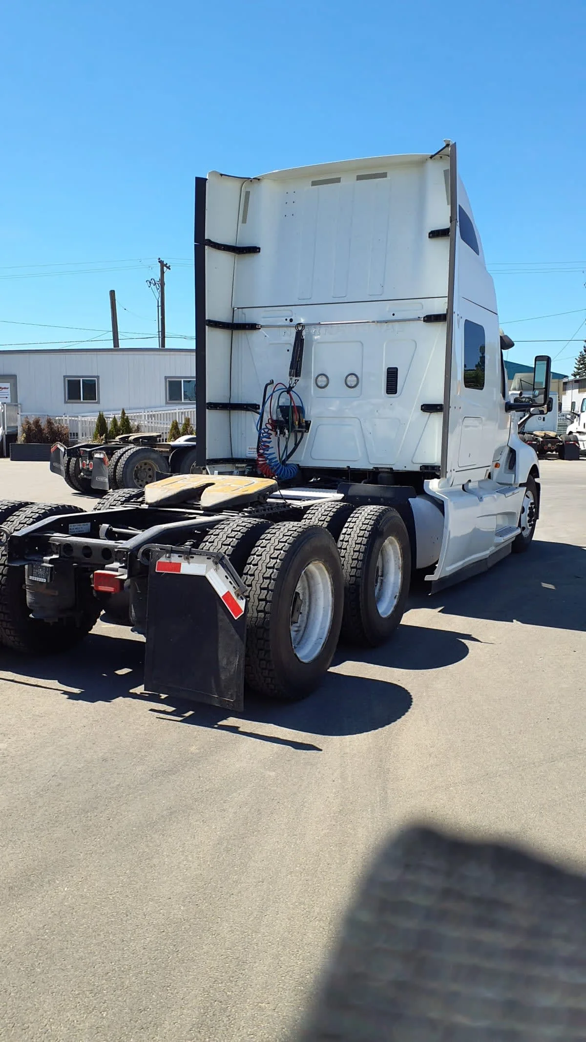 2019 International LT in Tacoma, WA — photo 4
