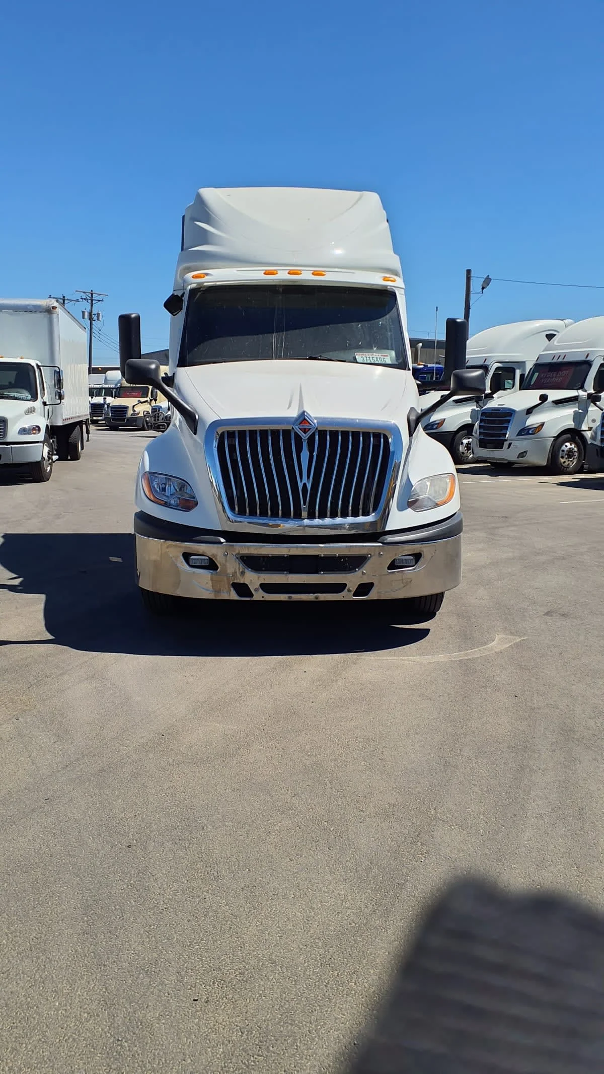 2019 International LT in Tacoma, WA — photo 2