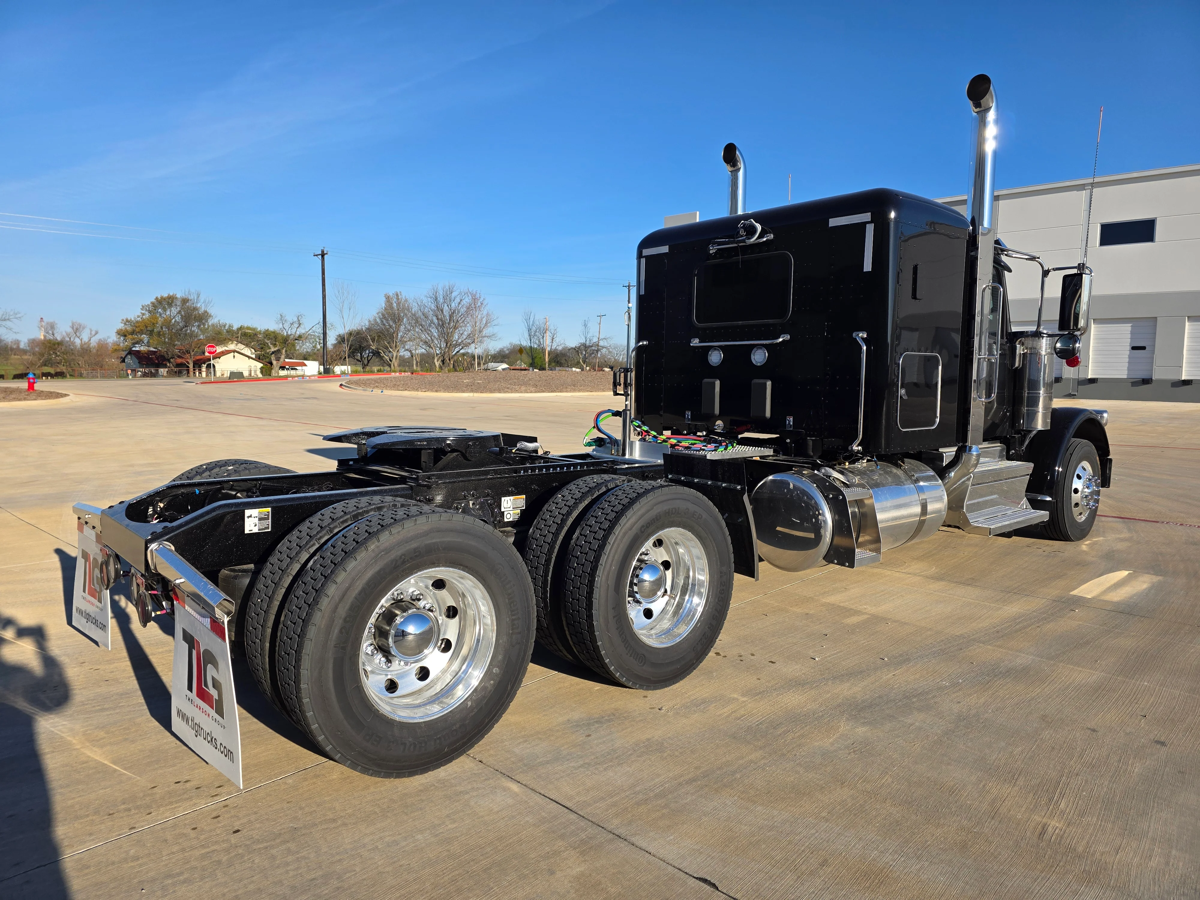 2027 Peterbilt 589 in Evansville, IN — photo 5