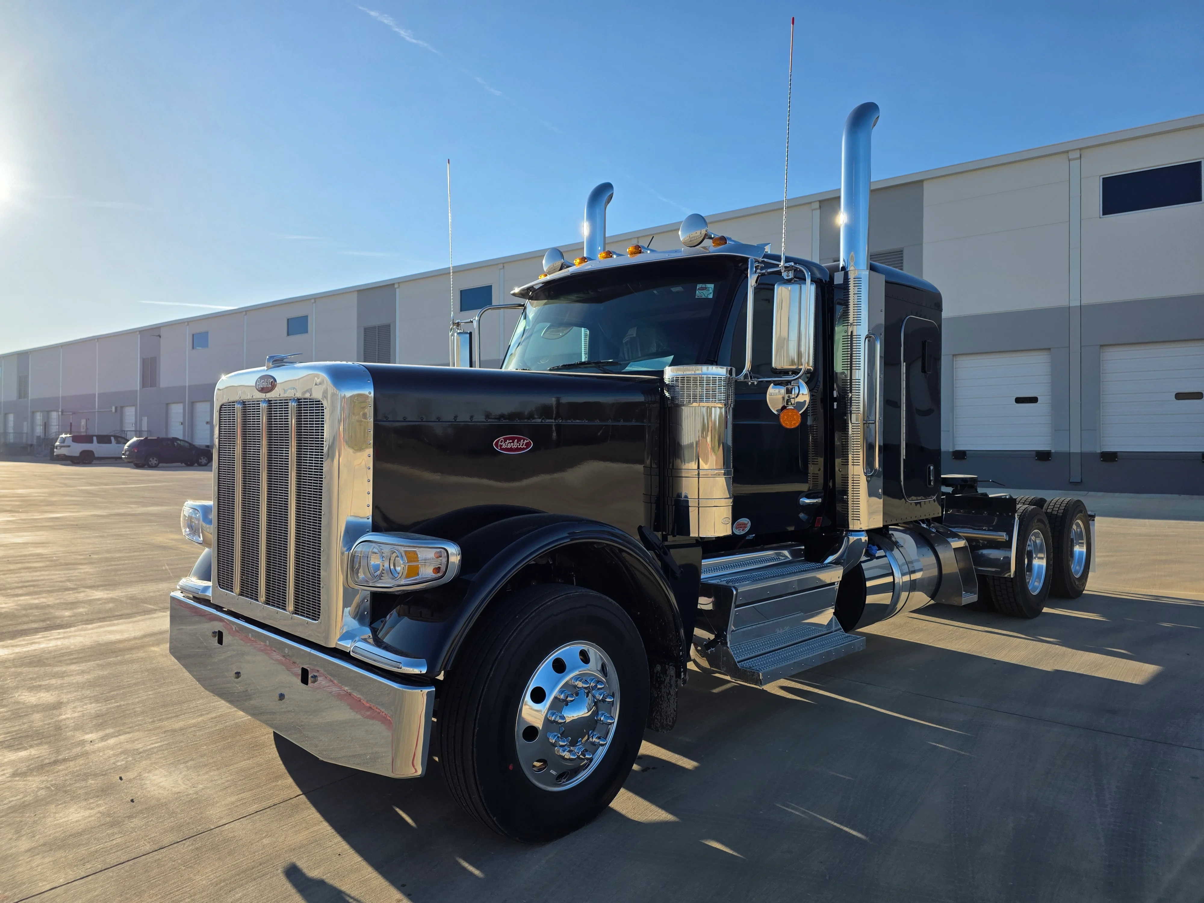 2027 Peterbilt 589 in Evansville, IN