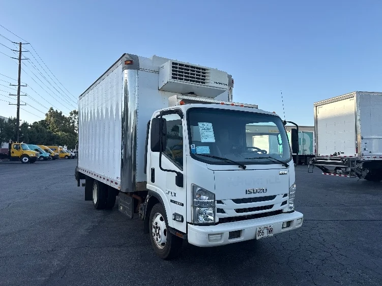 2019 Isuzu NRR in La Mirada, CA