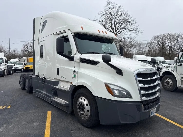2022 Freightliner Cascadia in Indianapolis, IN