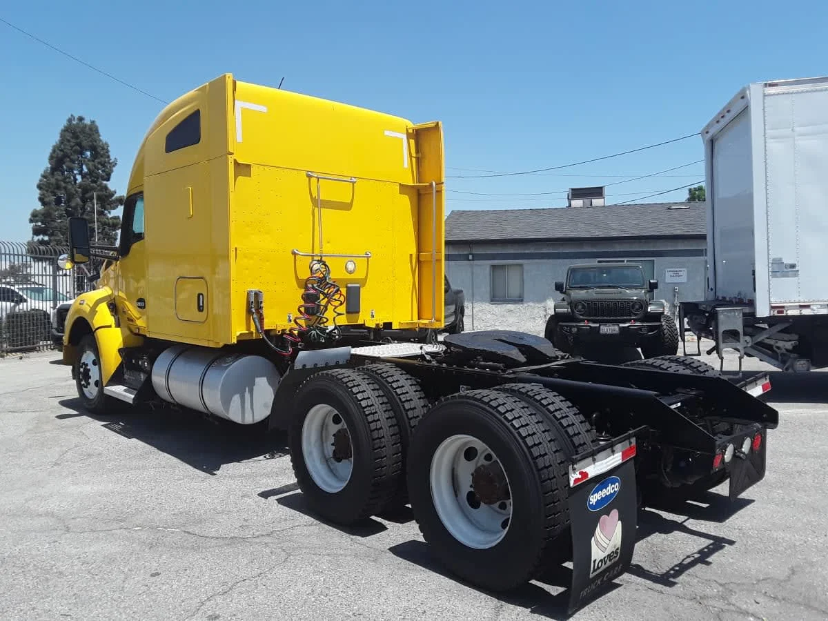 2020 Kenworth T880 in Montebello, CA — photo 6