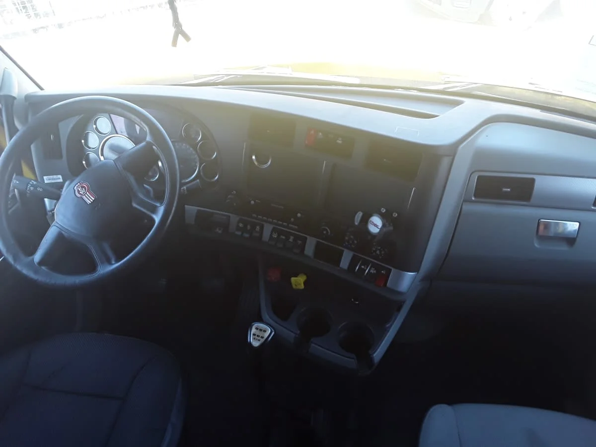 2020 Kenworth T880 in Montebello, CA — photo 7