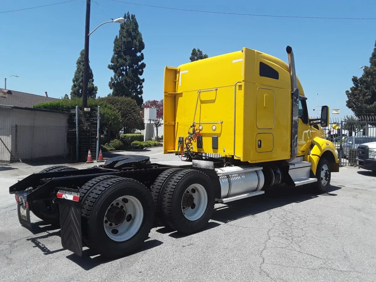 2020 Kenworth T880 in Montebello, CA — photo 4