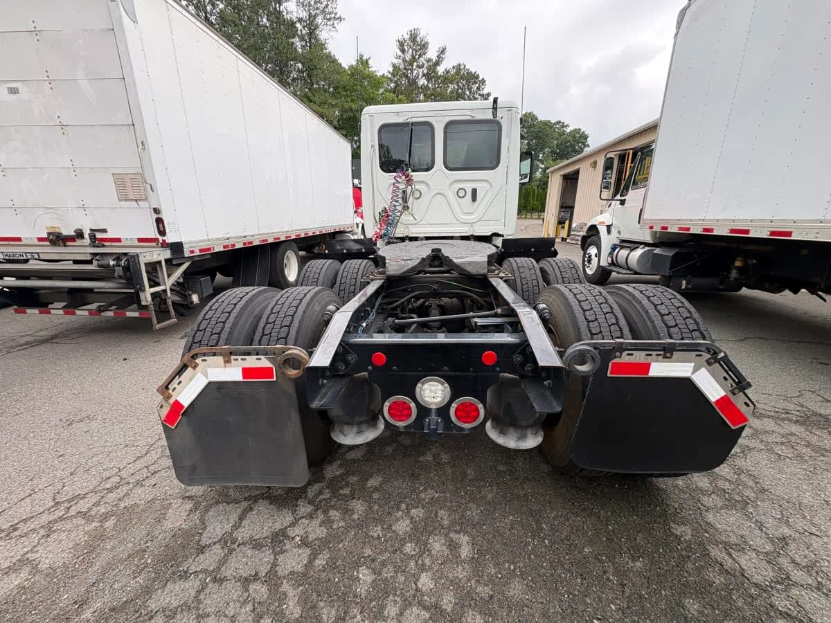 2019 Freightliner Cascadia in Ashland, VA — photo 5