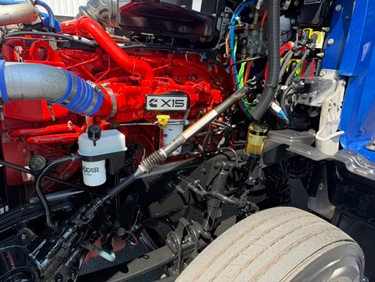 2023 Kenworth T880 in Kansas City, MO — photo 10