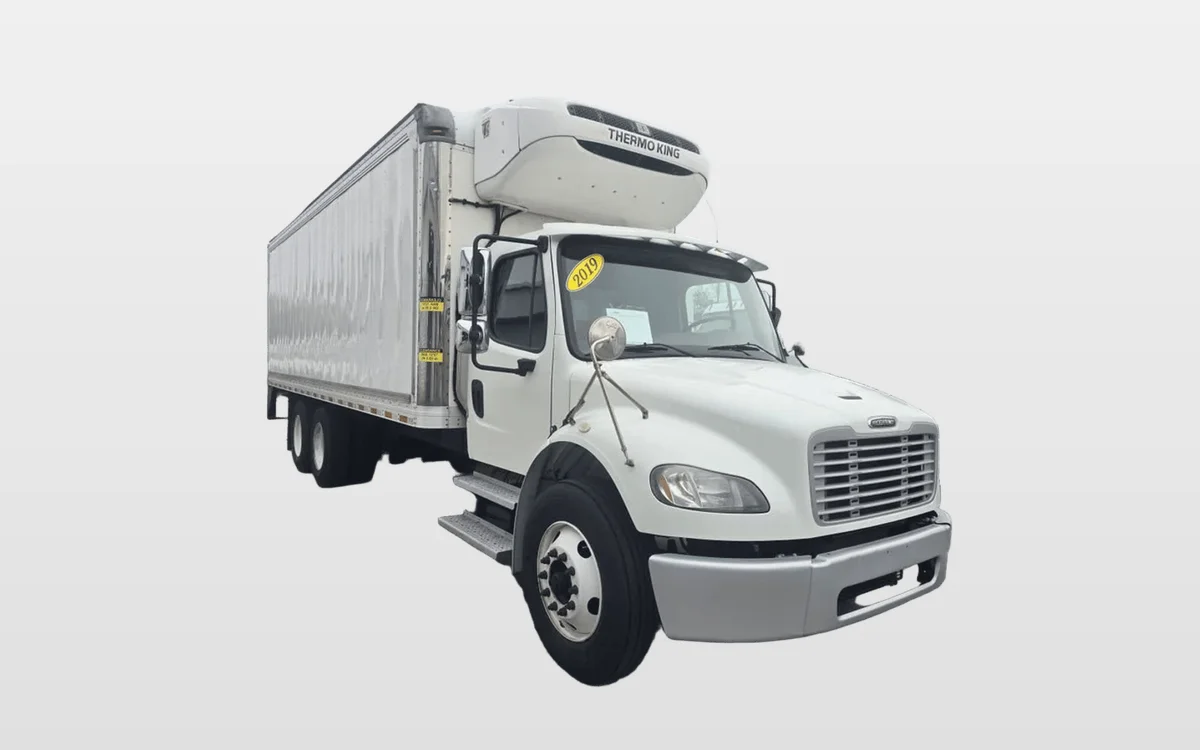 2019 Freightliner M2 106 - image 1