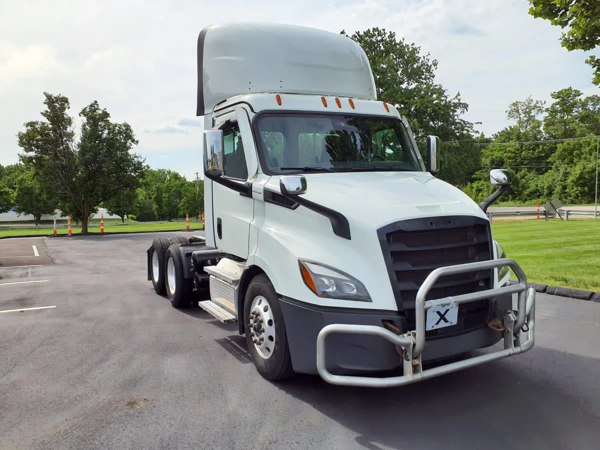 2023 Freightliner Cascadia in O'fallon, MO — photo 3