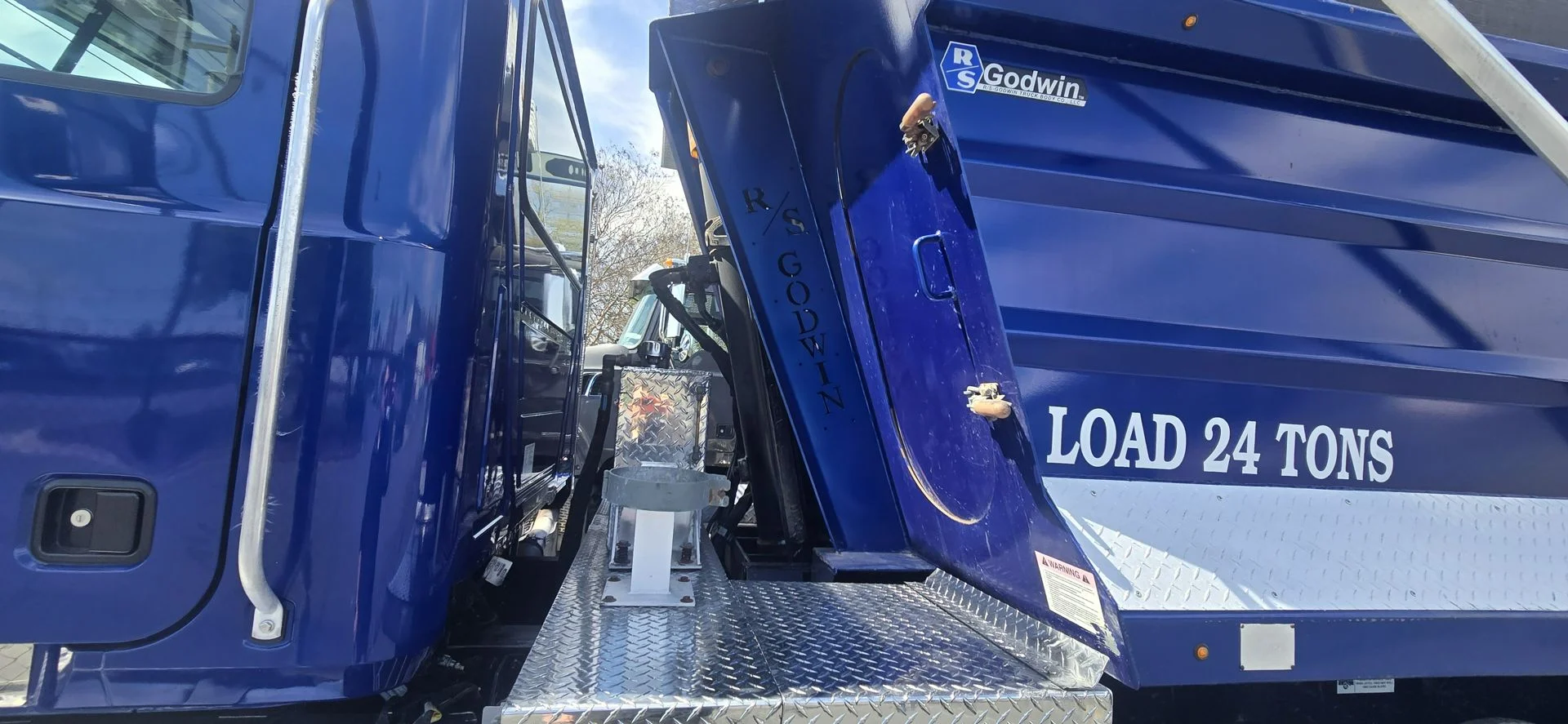 2022 Mack Granite in Charlotte, NC — photo 23
