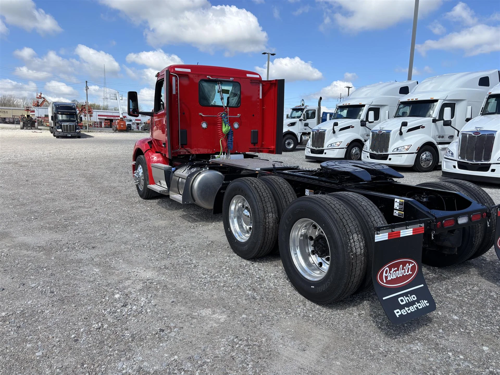 2027 Peterbilt 579 in Canton, OH — photo 3