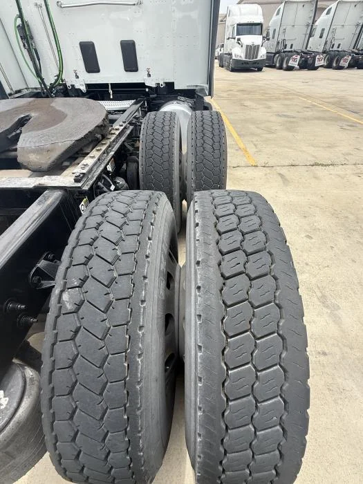 2021 Peterbilt 579 — photo 7