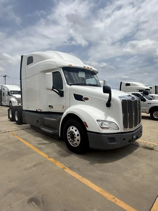 2021 Peterbilt 579 — photo 10