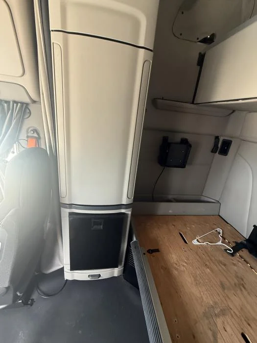 2021 Peterbilt 579 — photo 14