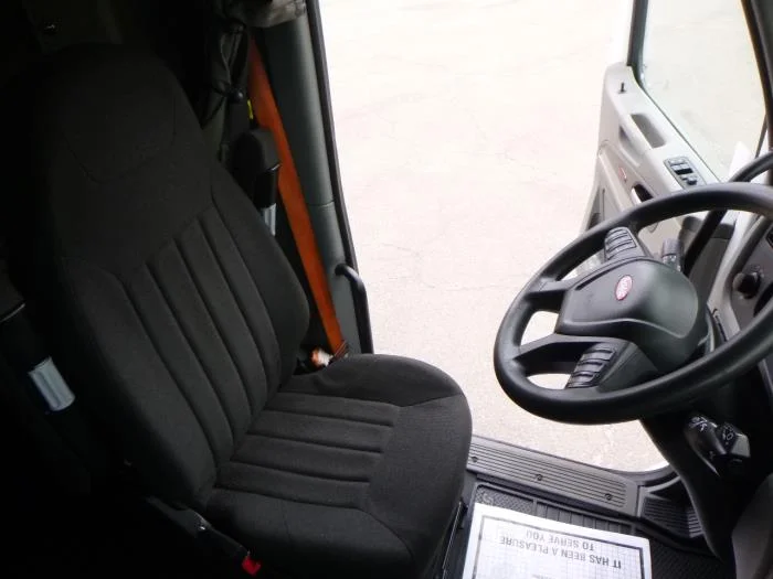 2021 Peterbilt 579 - image 23