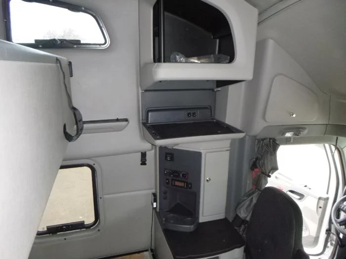 2021 Peterbilt 579 - image 17