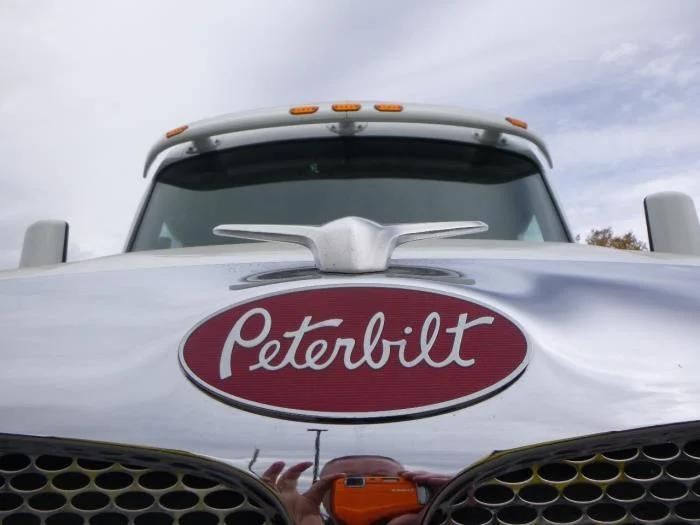 2021 Peterbilt 579 in Denver, CO — photo 11