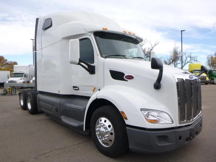 2021 Peterbilt 579 in Denver, CO — photo 9