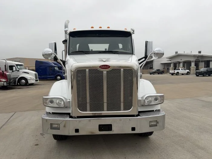 2020 Peterbilt 567 - image 9