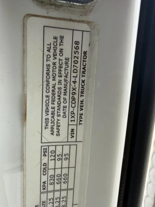 2020 Peterbilt 567 - image 28